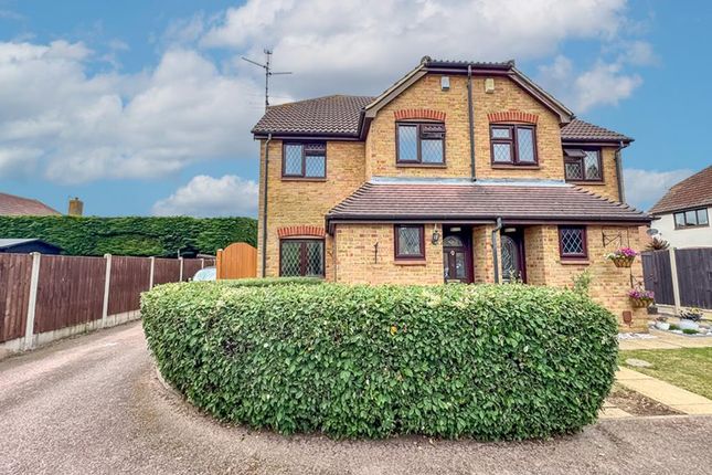 Shillingstone, Shoeburyness SS3 3 bed semi