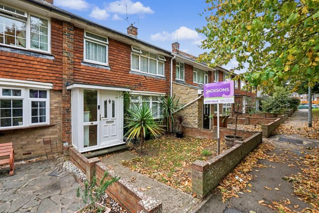 Kenilworth Gardens, Rainham 3 bed terraced house for sale