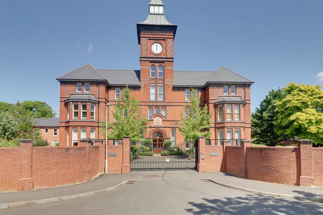 Huckley Field, Abbeymead, Gloucester 2 bed apartment for sale