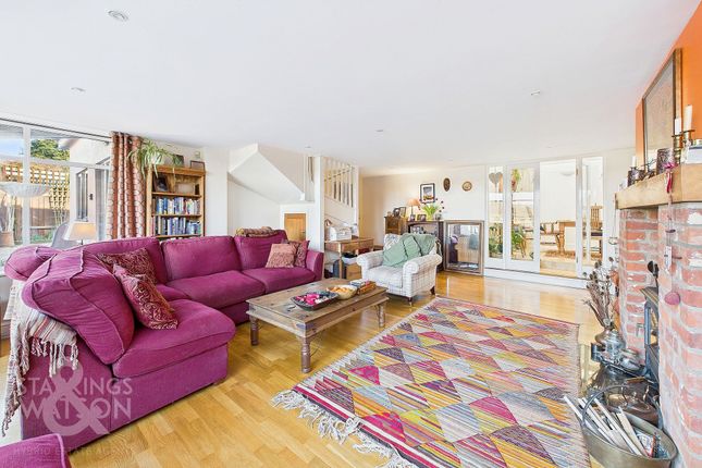 Low Street, Oakley, Diss 3 bed barn conversion for sale