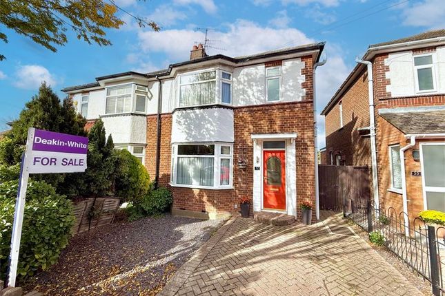 Douglas Crescent, Houghton Regis 3 bed semi