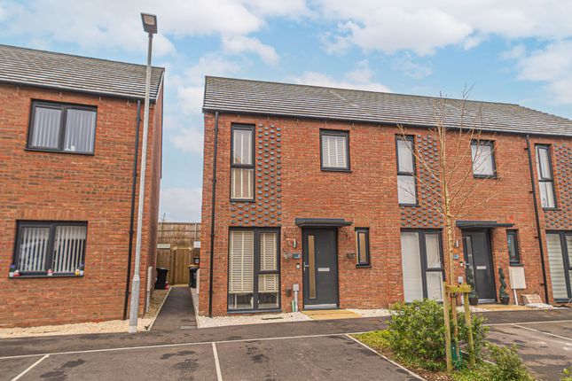 Molten Court, Newport, NP19 3 bed terraced house for sale