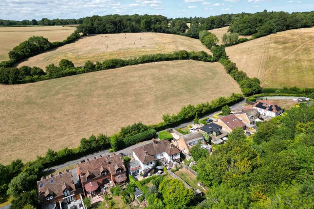 Perks Lane, Great Missenden HP16 3 bed maisonette for sale