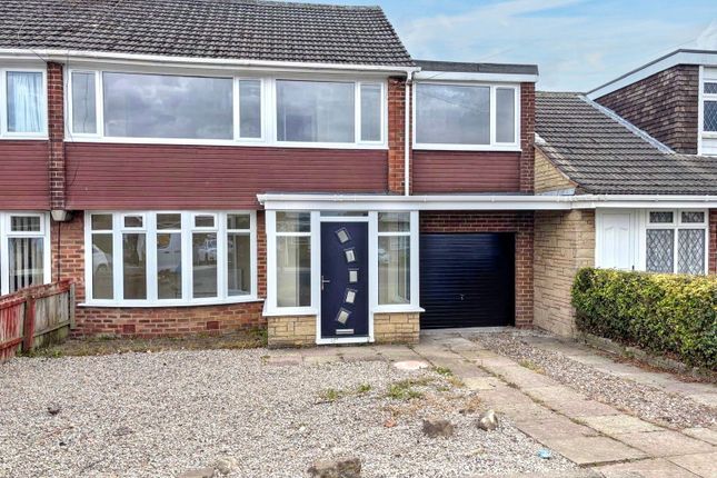 Canterbury Way, Wideopen, Newcastle... 4 bed semi