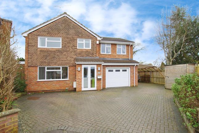 Hardie Close, Swindon SN3 4 bed detached house for sale