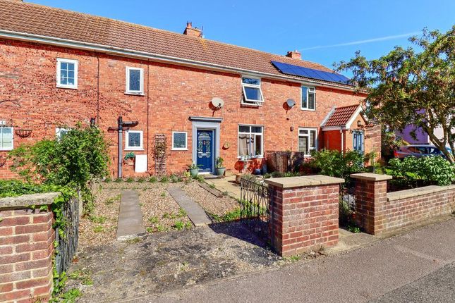 Spinney Lane, Aylesham, Kent, CT3 3AF 3 bed terraced house for sale