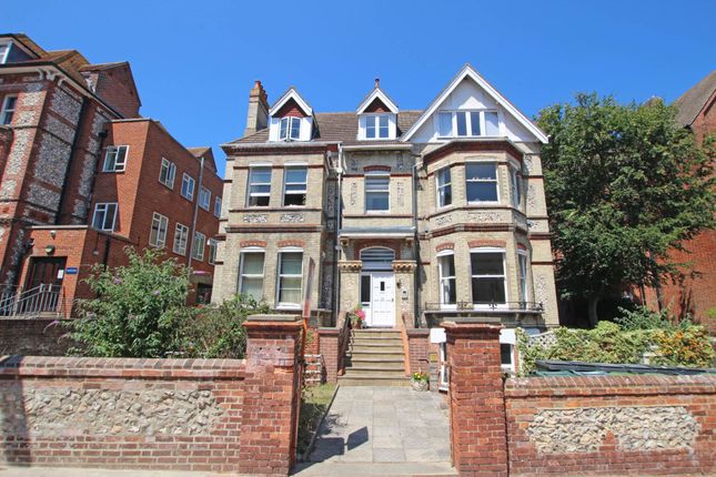 Blackwater Road, Eastbourne, BN20 7DH 1 bed flat for sale