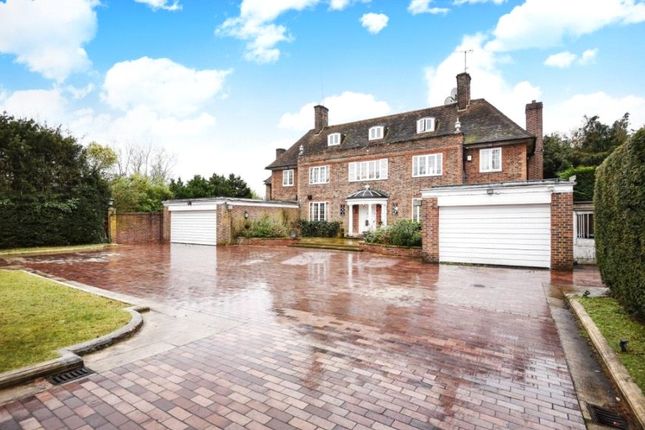 The Common, Stanmore 6 bed detached house for sale