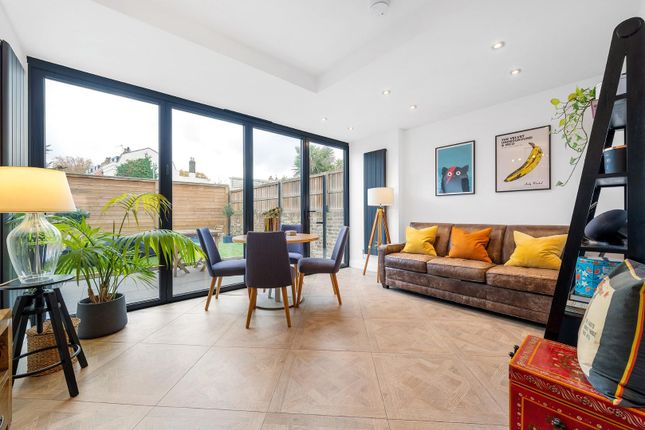 Pulross Road, SW9 4 bed house for sale