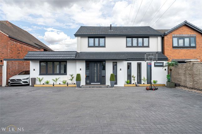 4 bed detached house