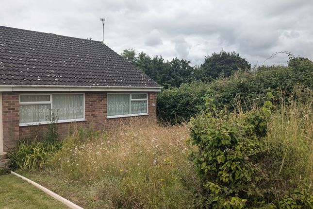 2 bedroom semi-detached bungalow for sale