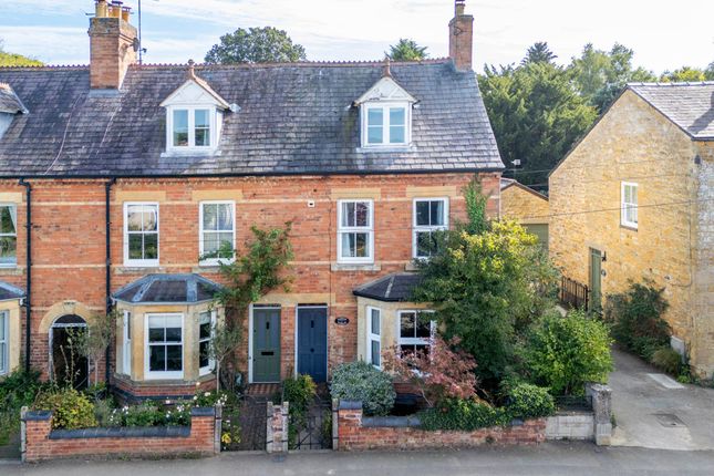 4 bedroom end of terrace house for sale