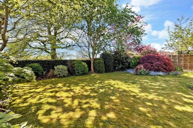 Markland Way, Uckfield, East Sussex 3 bed semi