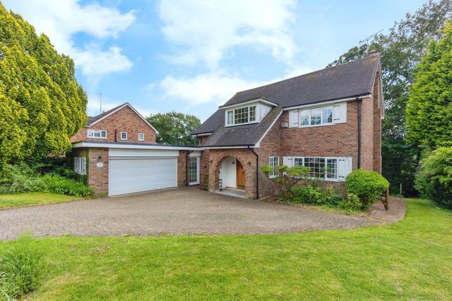Bollinwood Chase, Cheshire SK9 4 bed detached house for sale