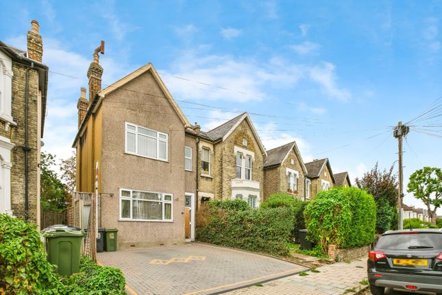 5 bedroom semi-detached house for sale