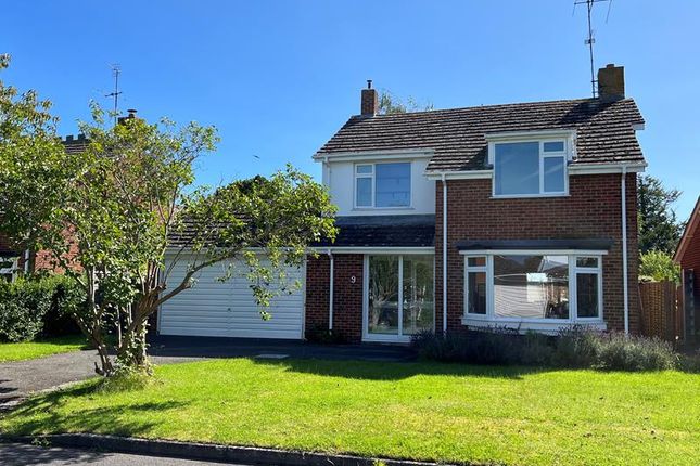9 Abbots Court Drive, Tewkesbury... 4 bed detached house for sale