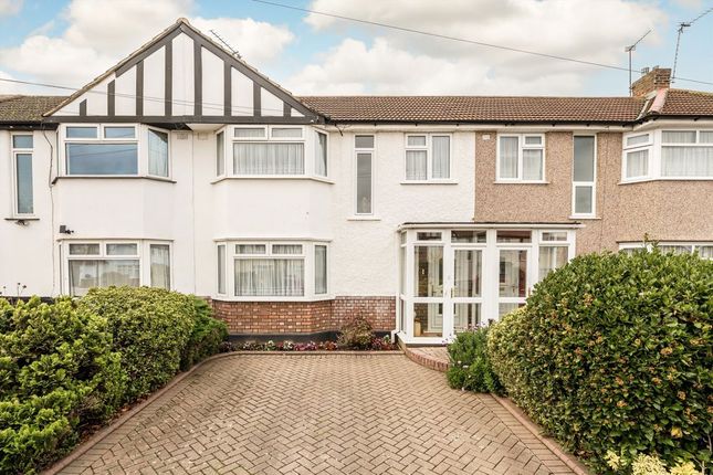 Hall Farm Drive, Twickenham TW2 3 bed terraced house for sale