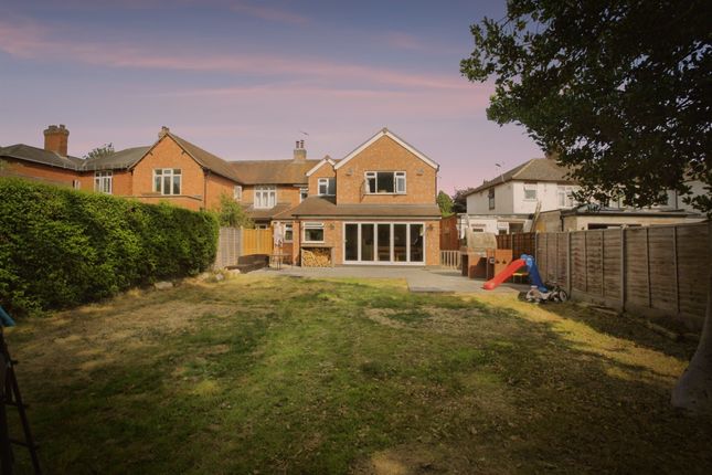 4 bedroom semi-detached house for sale