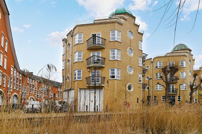 Gorham House, London SE16 4 bed flat for sale