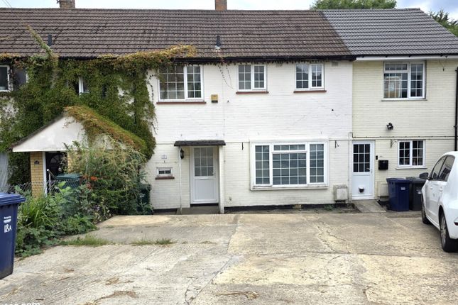 18 Wellside Close, HIGH BARNET EN5 3DW 2 bed terraced house for sale