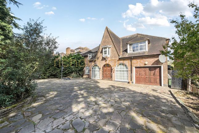 Canons Drive, Edgware, Middx, HA8 5 bed detached house for sale