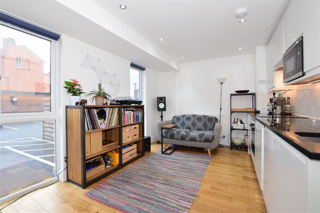 1 bedroom ground floor flat for sale