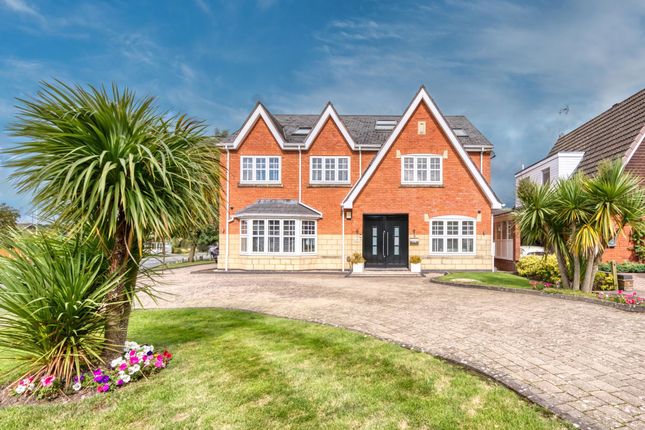 6 bedroom detached house for sale