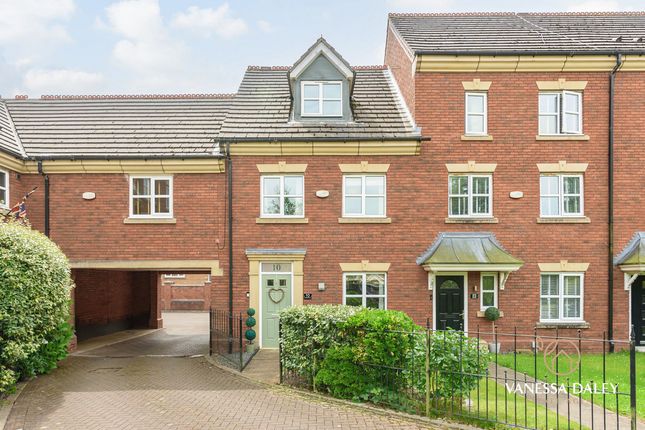 3 bedroom town house for sale
