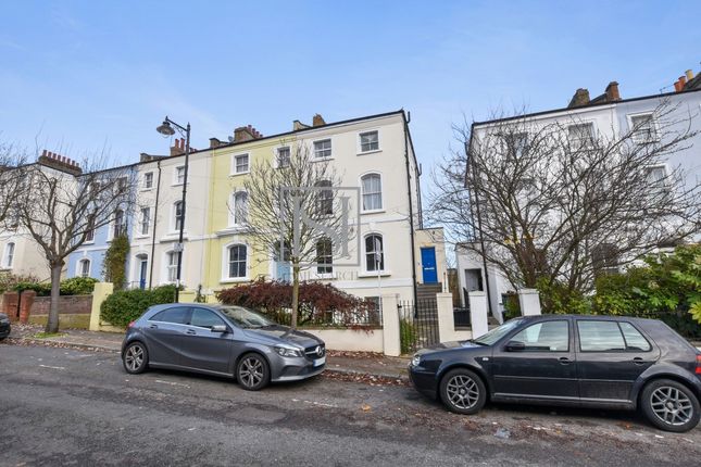 Archway, London, N19 3 bed flat for sale