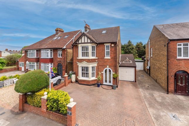 Chalkwell Road, Sittingbourne ME10 4 bed detached house for sale