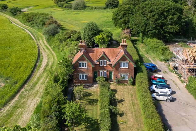 Stewards Green Road, Epping 3 bed cottage for sale