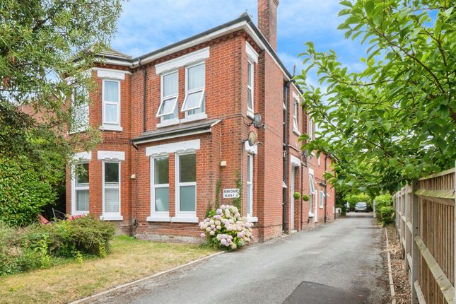 1 bedroom ground floor flat for sale