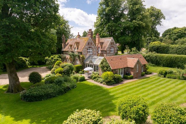 Oxenwood, Marlborough, Wiltshire, SN8 4 bed detached house for sale