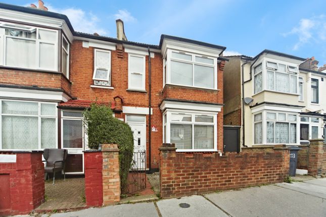 3 bed end terrace house