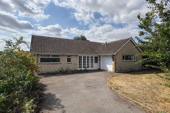 Kingsmead, Lechlade, Gloucestershire... 4 bed bungalow for sale