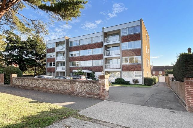 Grand Avenue, Worthing BN11 2 bed apartment for sale