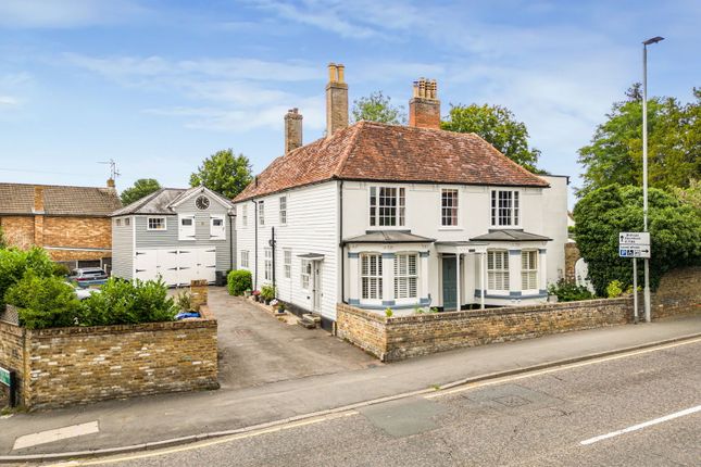 London Road, Sawbridgeworth CM21 7 bed detached house for sale