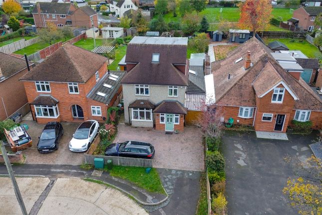 Bath Road, Thatcham, Berkshire, RG18 4 bed detached house for sale