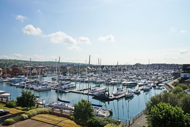 Lock Approach, Portsmouth PO6 2 bed apartment for sale