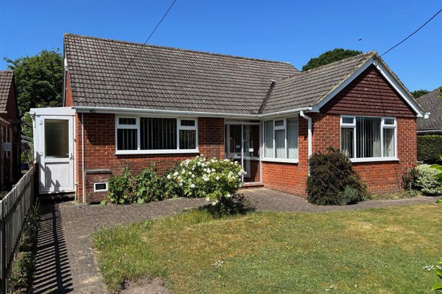 Tunbridge Crescent, Liphook 3 bed bungalow for sale
