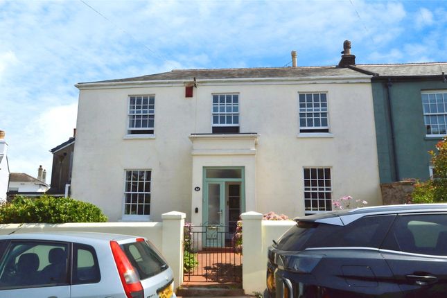 5 bed terraced house