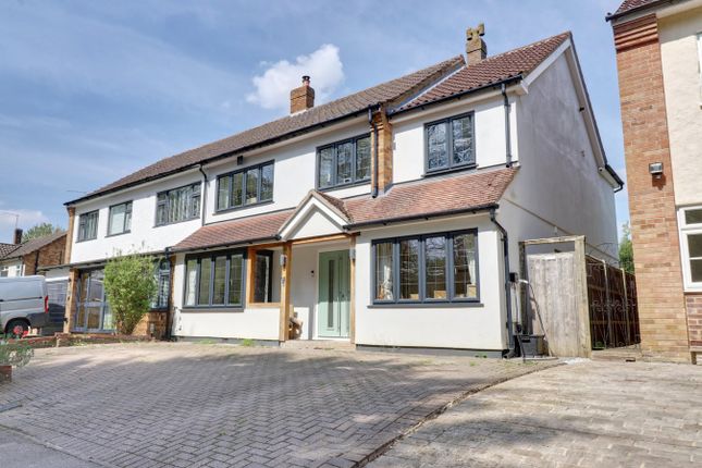 Cage End Close, Hatfield Broad Oak... 5 bed semi