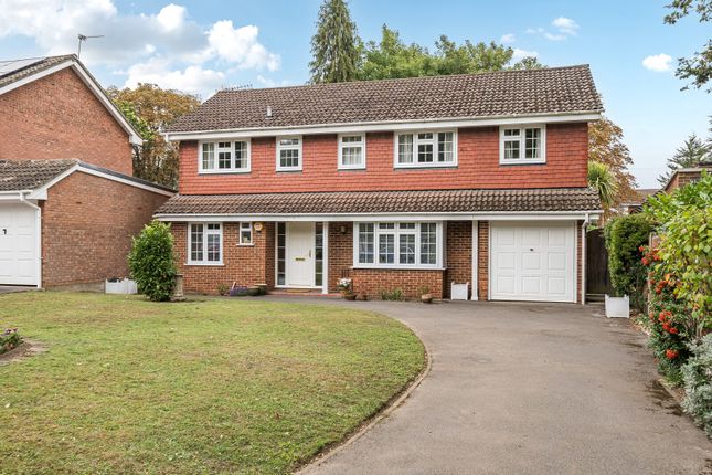 Trelawney Grove, Weybridge, KT13 4 bed detached house for sale