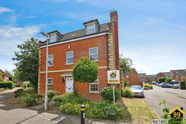 4 bed detached house