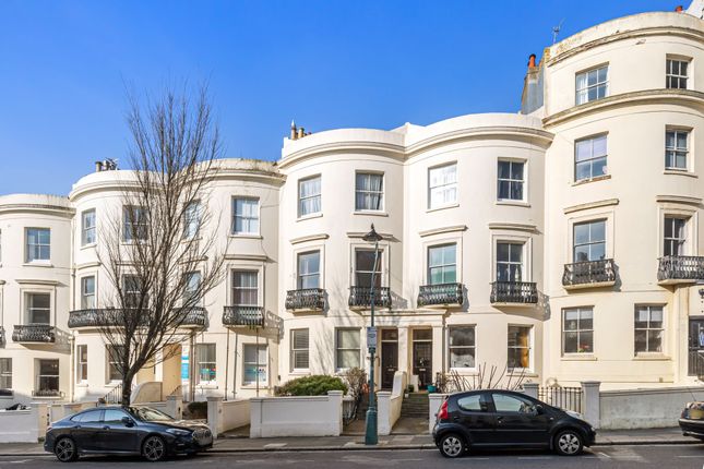 Lansdowne Place, Hove BN3 2 bed apartment for sale