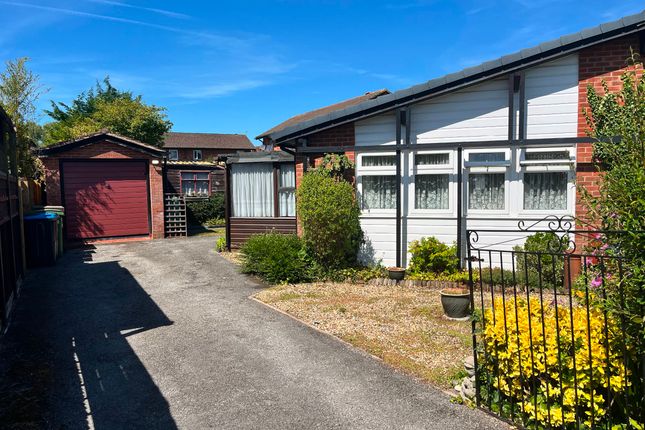 Bessemer Court Blakelands, Milton Keynes 2 bed bungalow for sale
