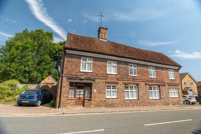 High Street, Markyate, AL3 4 bed detached house for sale