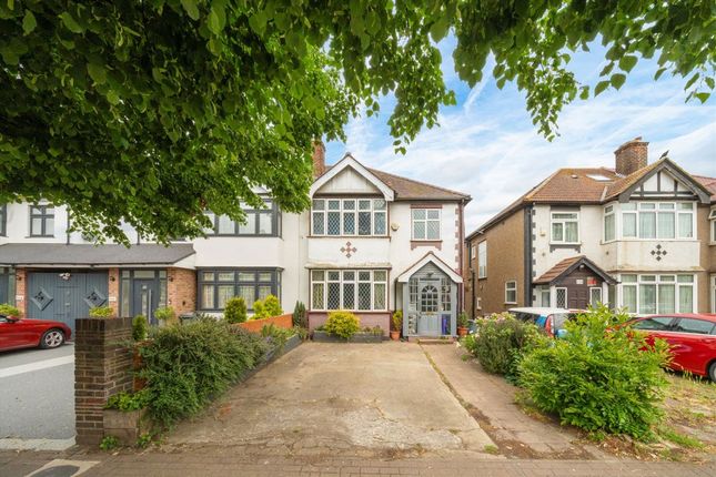 Great West Road, Isleworth TW7 3 bed semi