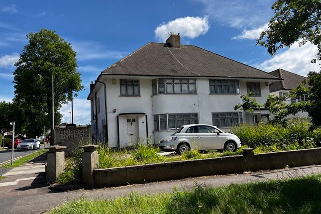 Stonegrove, Edgware HA8 3 bed property for sale