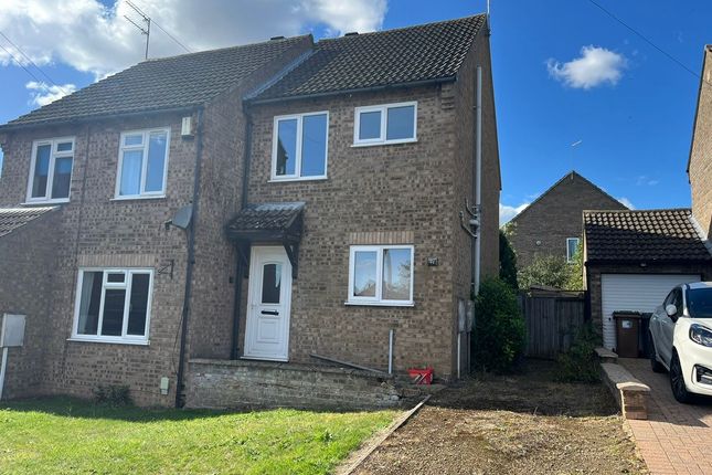 2 bedroom semi-detached house for sale